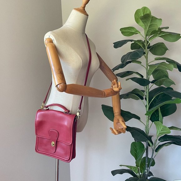 COACH Vintage Station Bag, #5130, Coach Red Leather Crossbody Bag - Picture 3 of 11